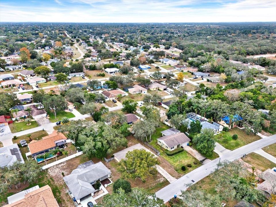 For Sale: $224,900 (2 beds, 2 baths, 1418 Square Feet)