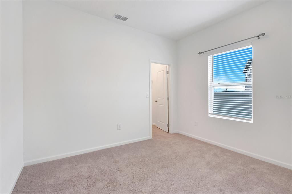 出租: $2,400 (3 贝兹, 2 浴室, 1757 平方英尺)