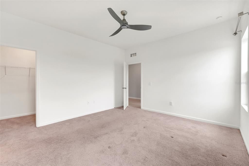 出租: $2,400 (3 贝兹, 2 浴室, 1757 平方英尺)