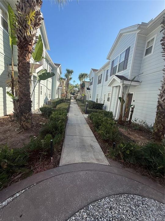 В аренду: $1,900 (3 спален, 2 ванн, 1300 Квадратных фут)