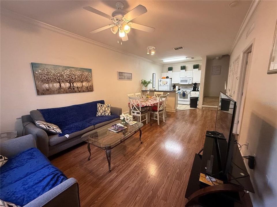 В аренду: $1,900 (3 спален, 2 ванн, 1300 Квадратных фут)