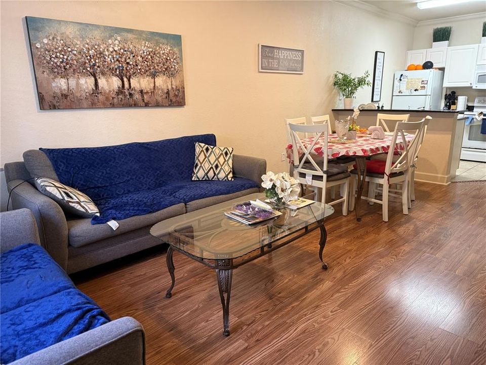 В аренду: $1,900 (3 спален, 2 ванн, 1300 Квадратных фут)