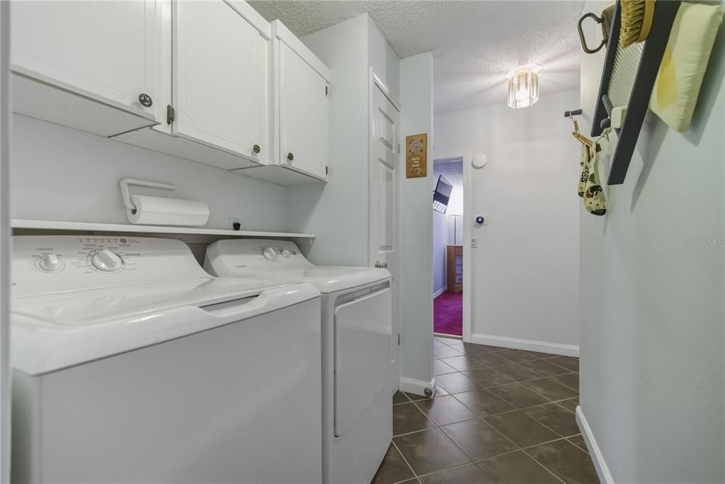 待售: $179,900 (2 贝兹, 2 浴室, 1056 平方英尺)