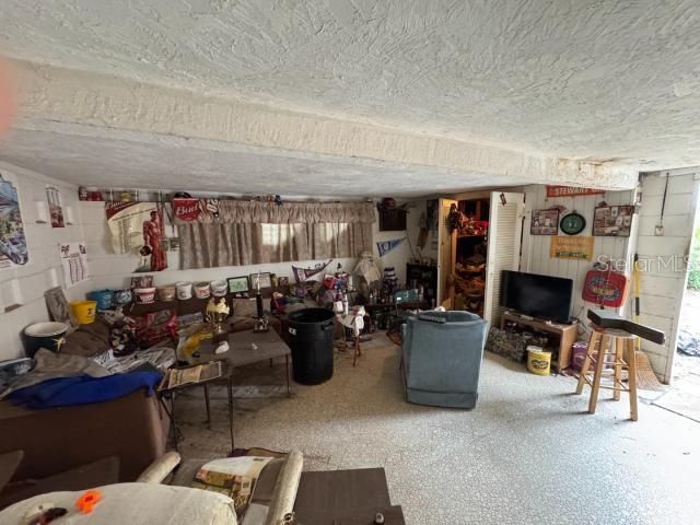 For Sale: $199,900 (3 beds, 2 baths, 1438 Square Feet)