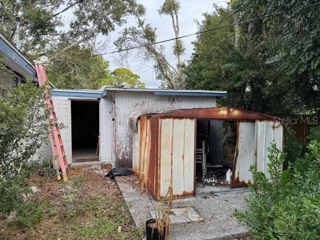 For Sale: $199,900 (3 beds, 2 baths, 1438 Square Feet)