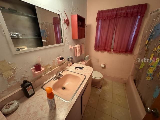 For Sale: $199,900 (3 beds, 2 baths, 1438 Square Feet)