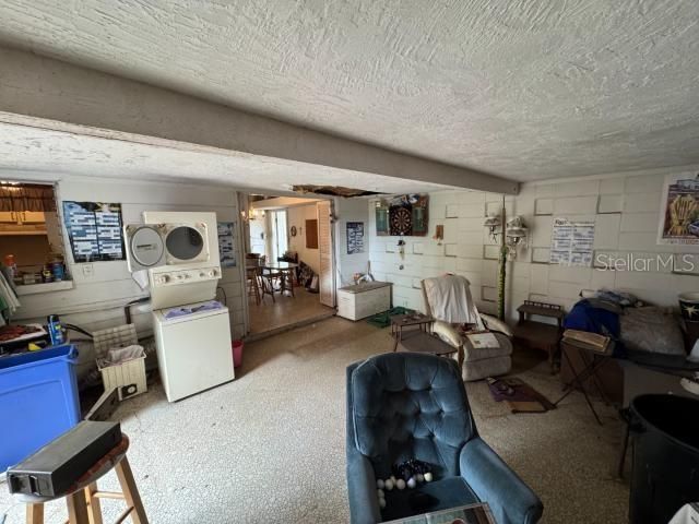 For Sale: $199,900 (3 beds, 2 baths, 1438 Square Feet)