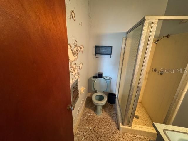 For Sale: $199,900 (3 beds, 2 baths, 1438 Square Feet)