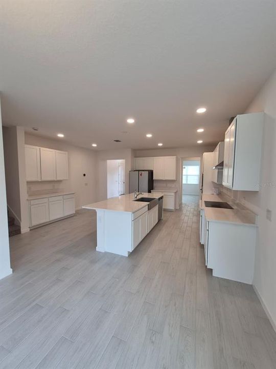 For Rent: $3,800 (3 beds, 3 baths, 3556 Square Feet)