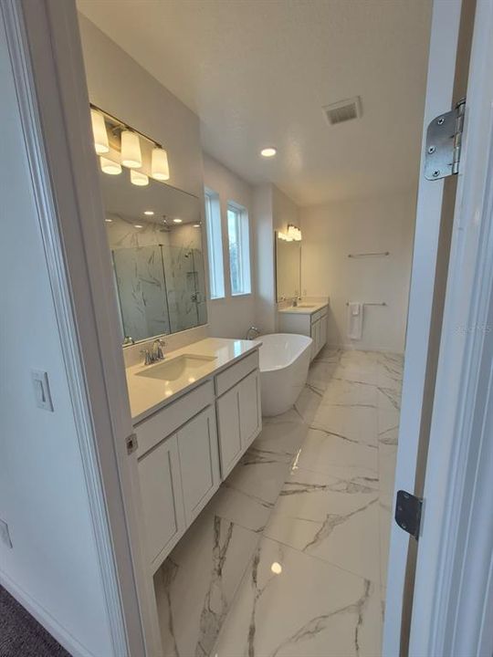 For Rent: $3,800 (3 beds, 3 baths, 3556 Square Feet)