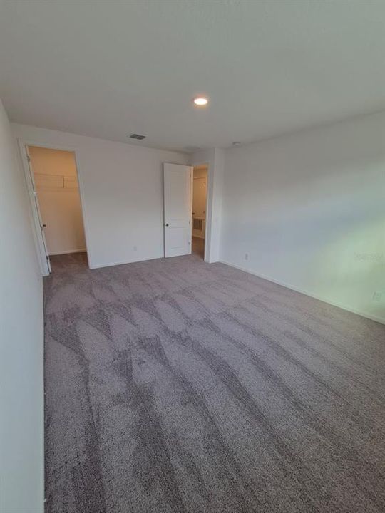 For Rent: $3,800 (3 beds, 3 baths, 3556 Square Feet)