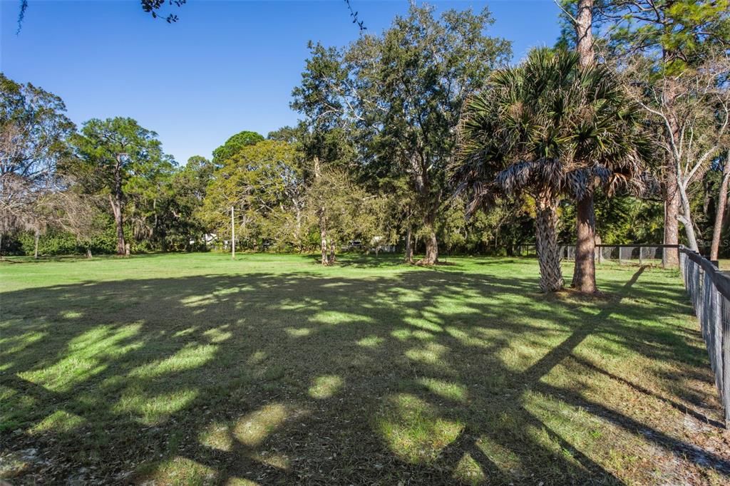 En Venta: $725,000 (3.37 acres)