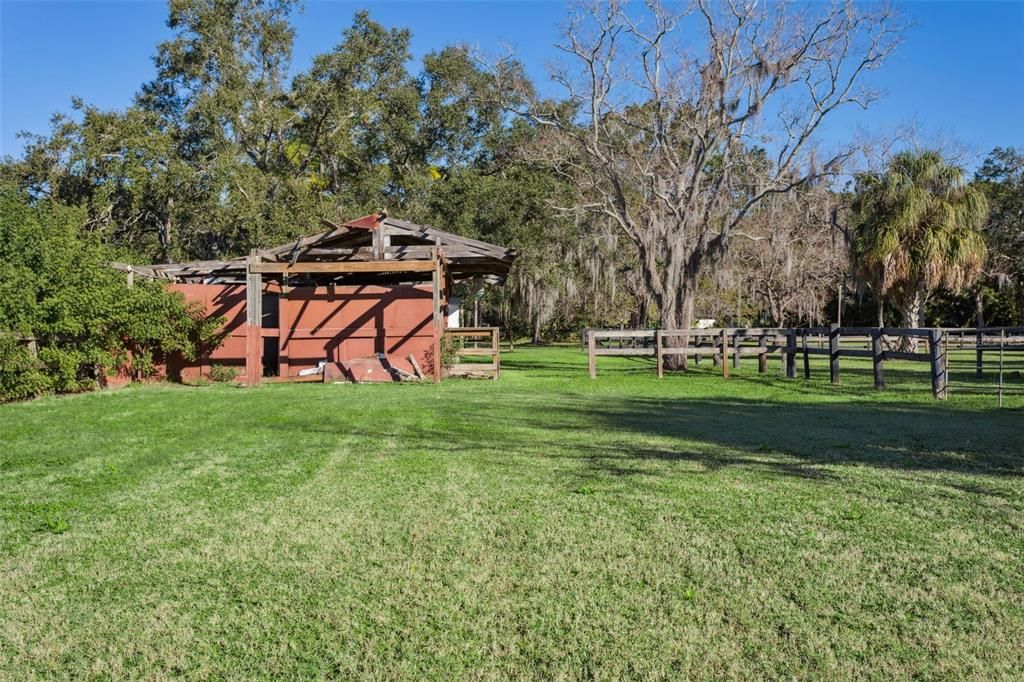 En Venta: $725,000 (3.37 acres)