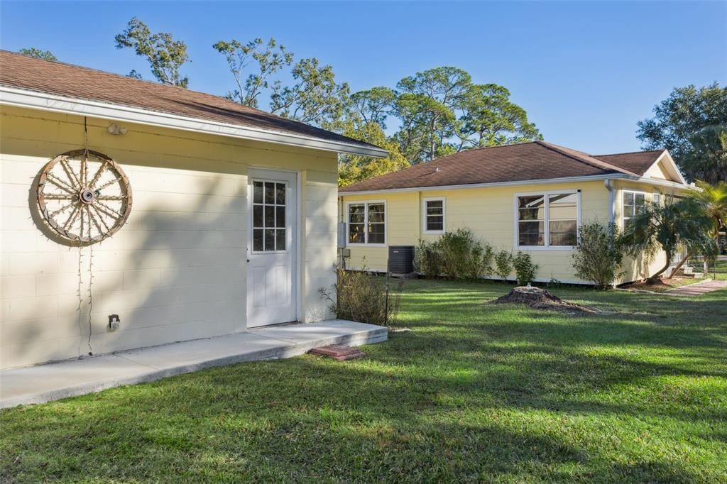 En Venta: $725,000 (3.37 acres)