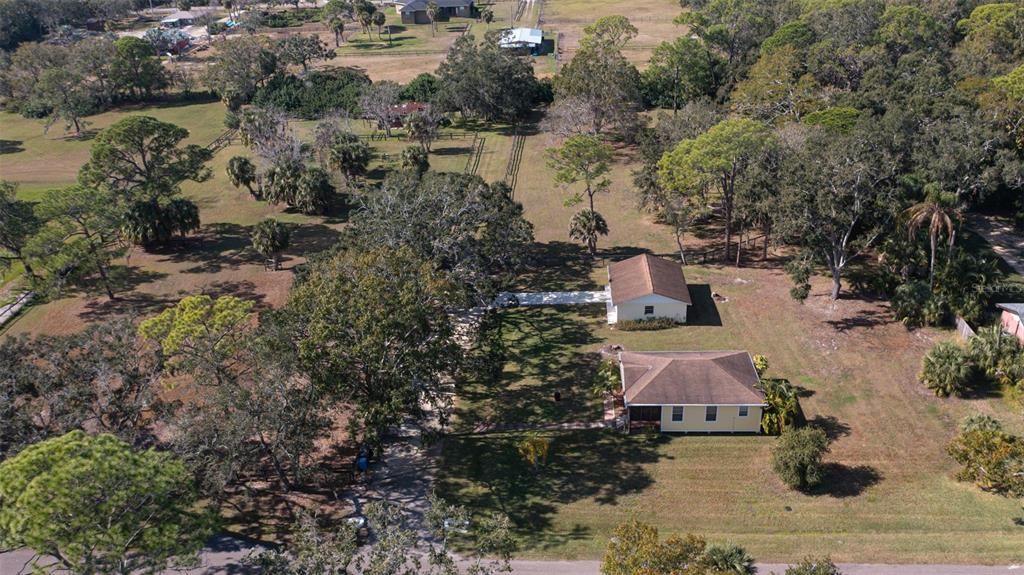 En Venta: $725,000 (3.37 acres)