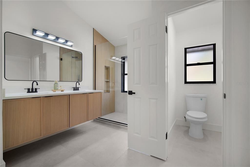 待售: $539,900 (4 贝兹, 2 浴室, 1774 平方英尺)