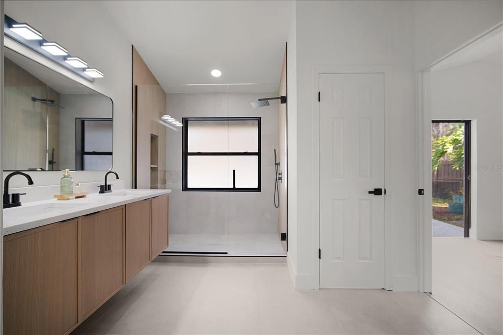 待售: $539,900 (4 贝兹, 2 浴室, 1774 平方英尺)