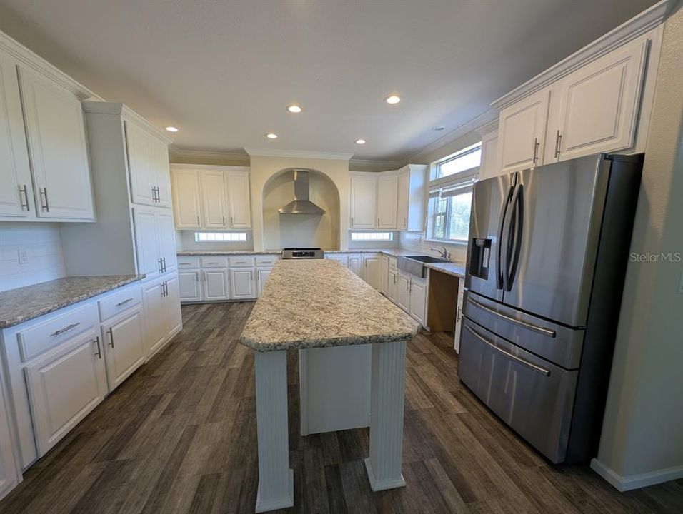 En Venta: $370,000 (3 camas, 2 baños, 2040 Pies cuadrados)