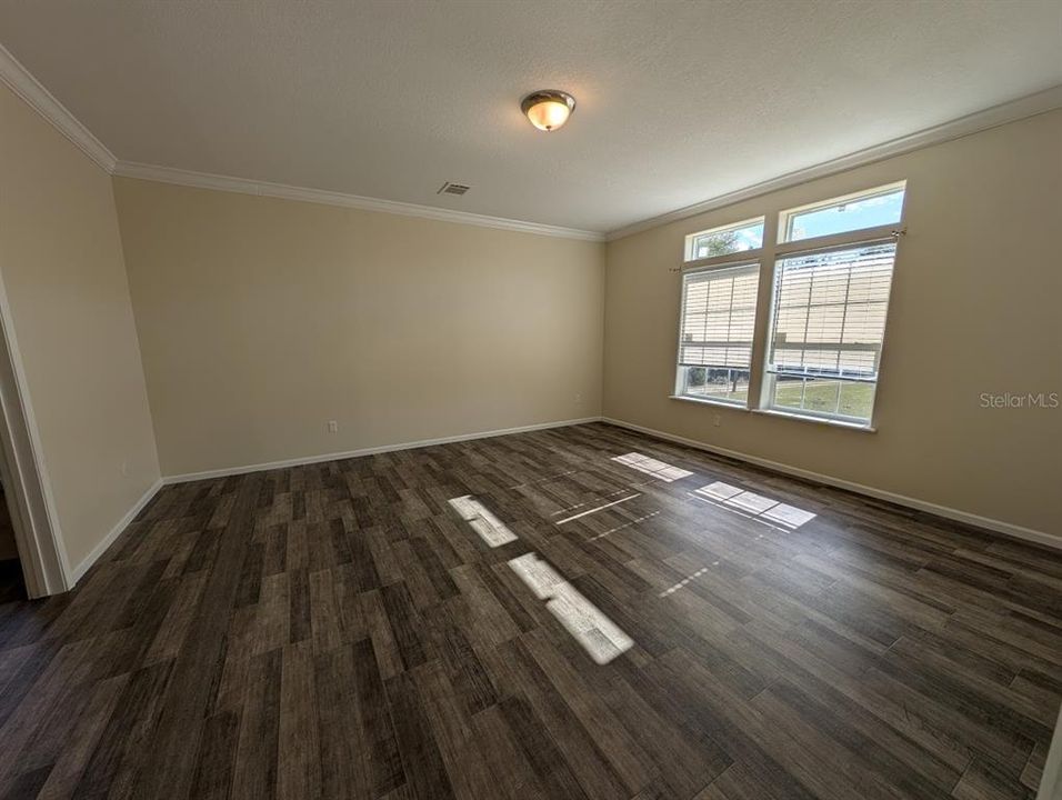 En Venta: $370,000 (3 camas, 2 baños, 2040 Pies cuadrados)