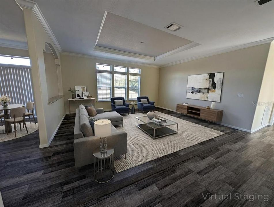 En Venta: $370,000 (3 camas, 2 baños, 2040 Pies cuadrados)