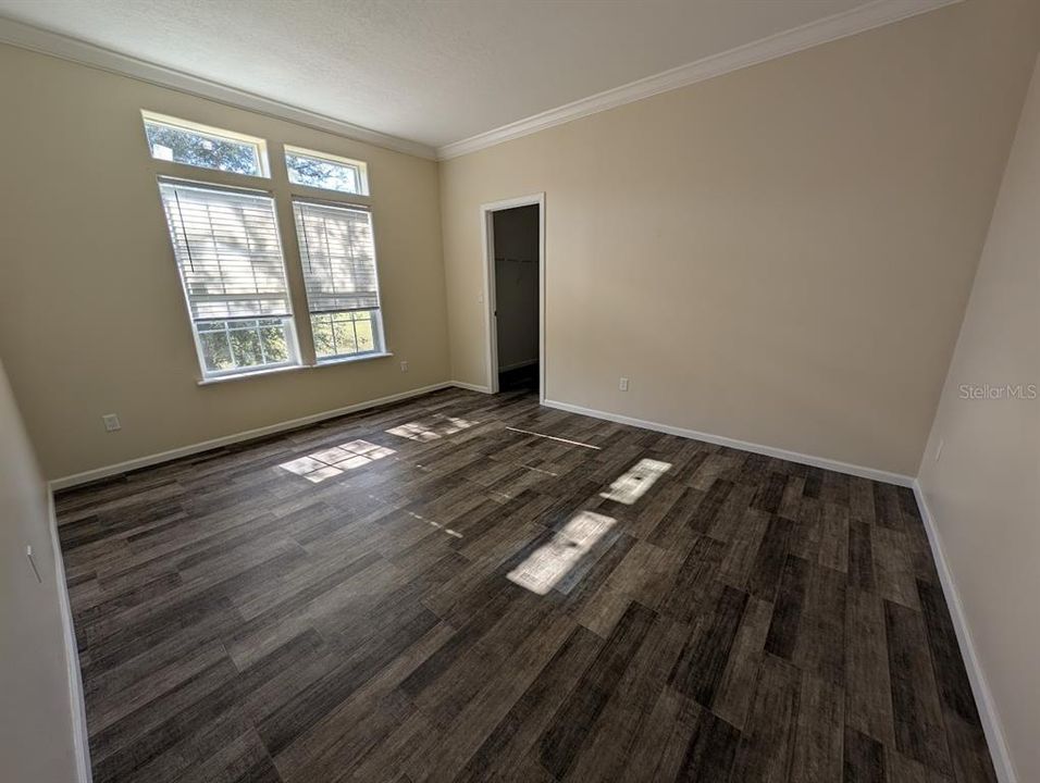 En Venta: $370,000 (3 camas, 2 baños, 2040 Pies cuadrados)