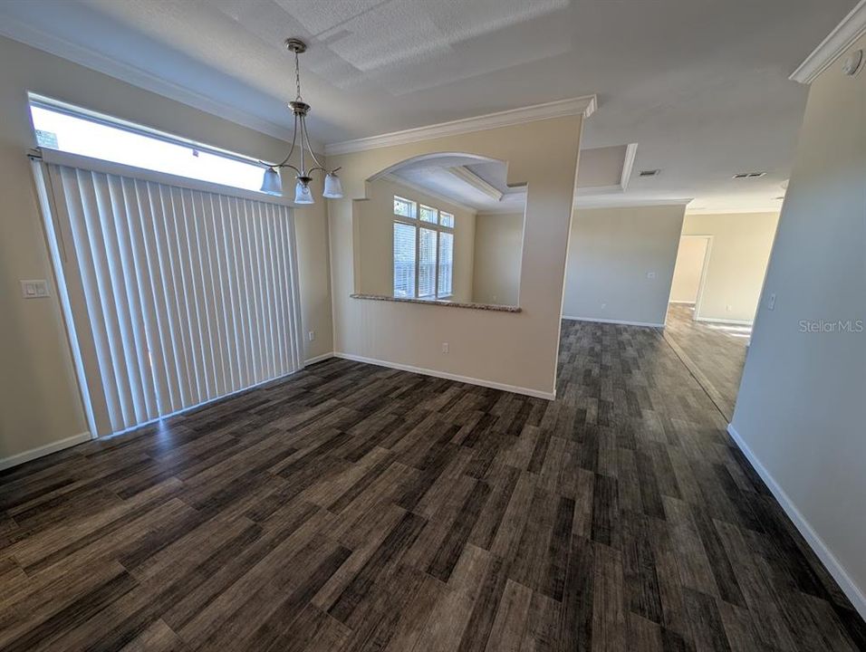 En Venta: $370,000 (3 camas, 2 baños, 2040 Pies cuadrados)