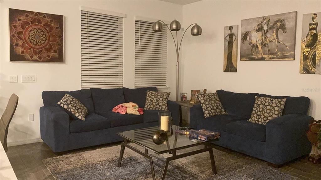 For Rent: $2,450 (3 beds, 2 baths, 1747 Square Feet)