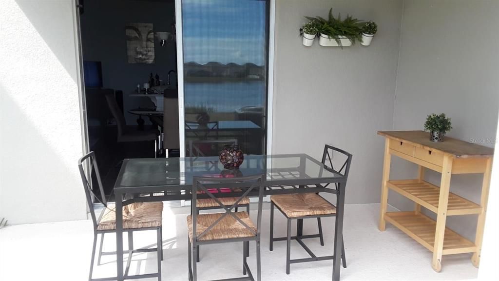 For Rent: $2,450 (3 beds, 2 baths, 1747 Square Feet)