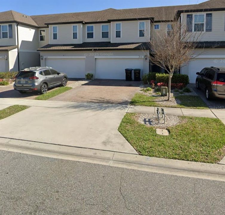 For Rent: $2,450 (3 beds, 2 baths, 1747 Square Feet)