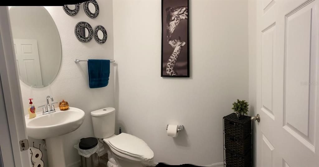 For Rent: $2,450 (3 beds, 2 baths, 1747 Square Feet)