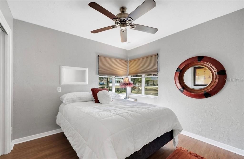 For Sale: $354,900 (3 beds, 2 baths, 1515 Square Feet)