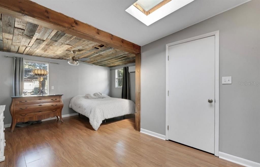 For Sale: $354,900 (3 beds, 2 baths, 1515 Square Feet)