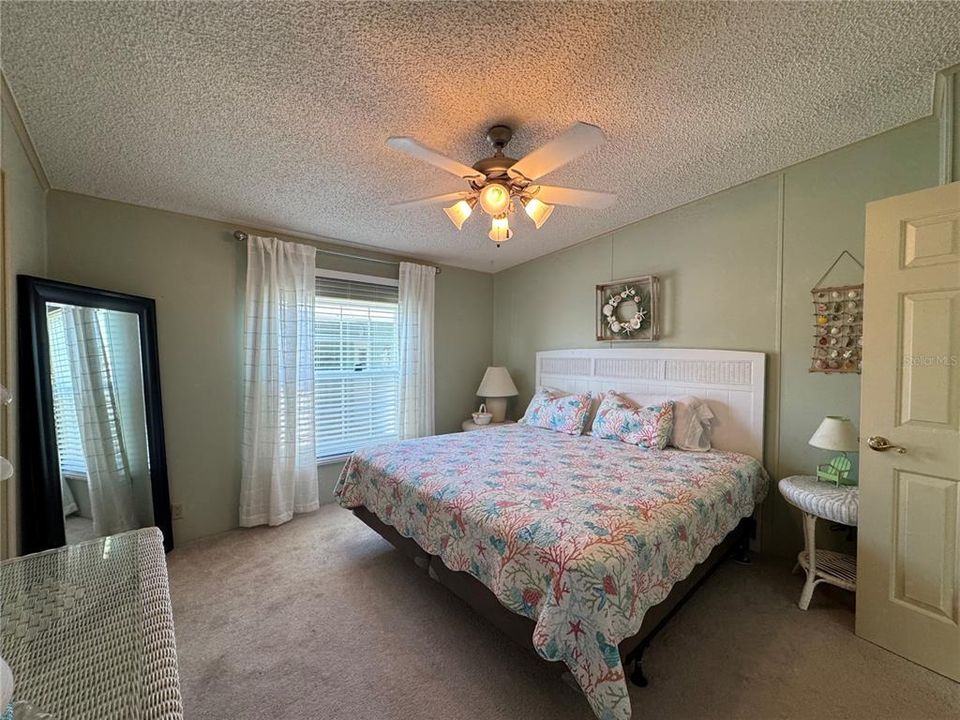 For Sale: $200,000 (2 beds, 2 baths, 1620 Square Feet)