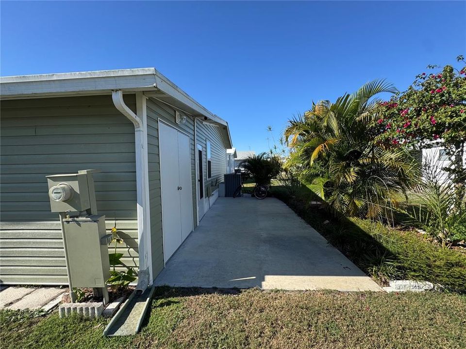 For Sale: $200,000 (2 beds, 2 baths, 1620 Square Feet)