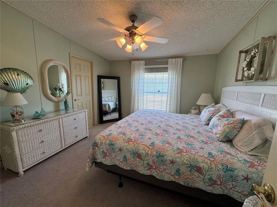 For Sale: $200,000 (2 beds, 2 baths, 1620 Square Feet)