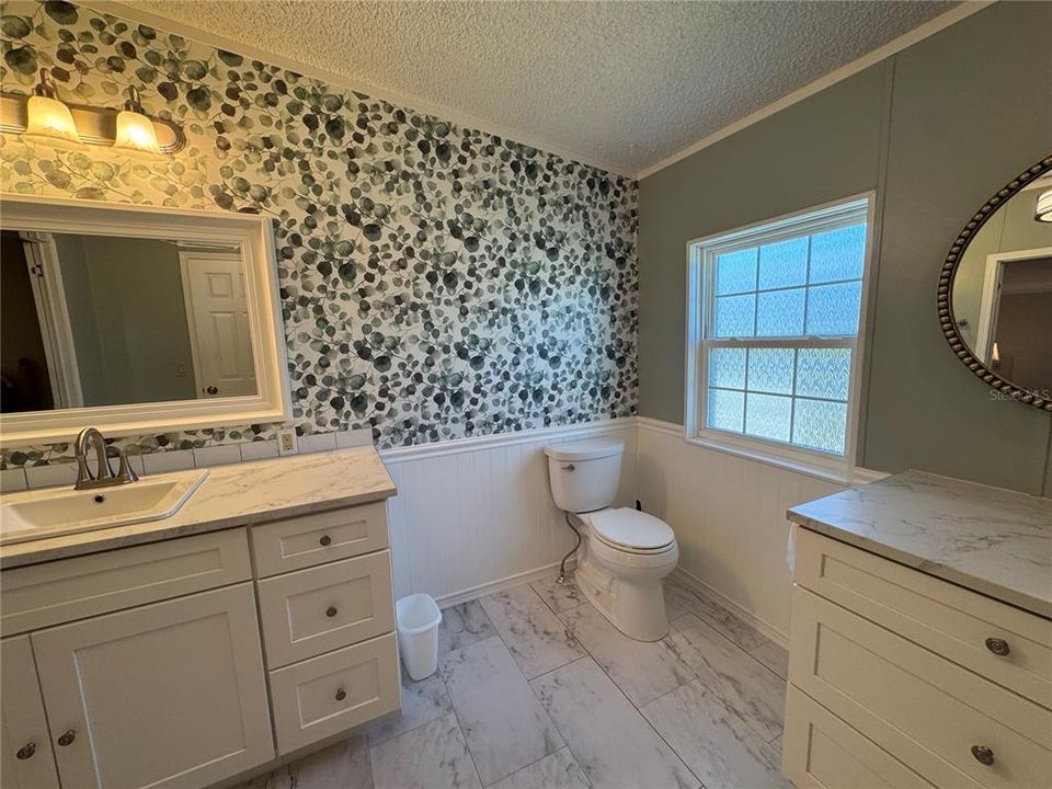 For Sale: $200,000 (2 beds, 2 baths, 1620 Square Feet)