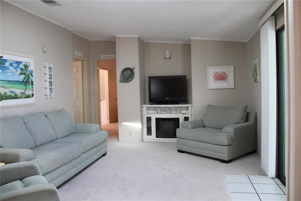 For Sale: $200,000 (2 beds, 2 baths, 1620 Square Feet)