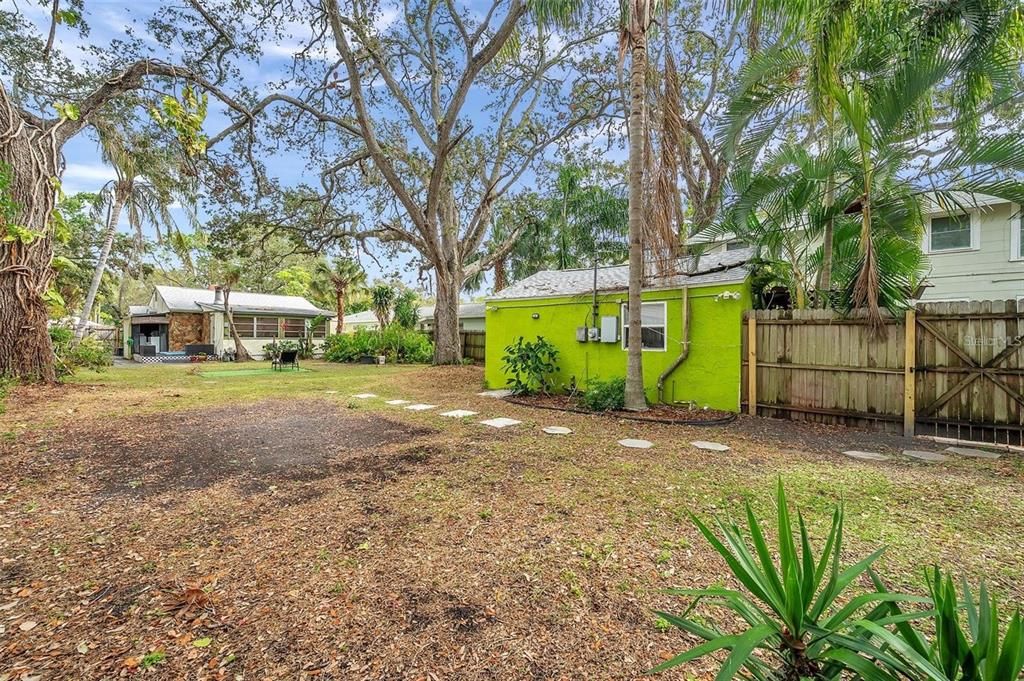 En Venta: $580,000 (3 camas, 3 baños, 1618 Pies cuadrados)