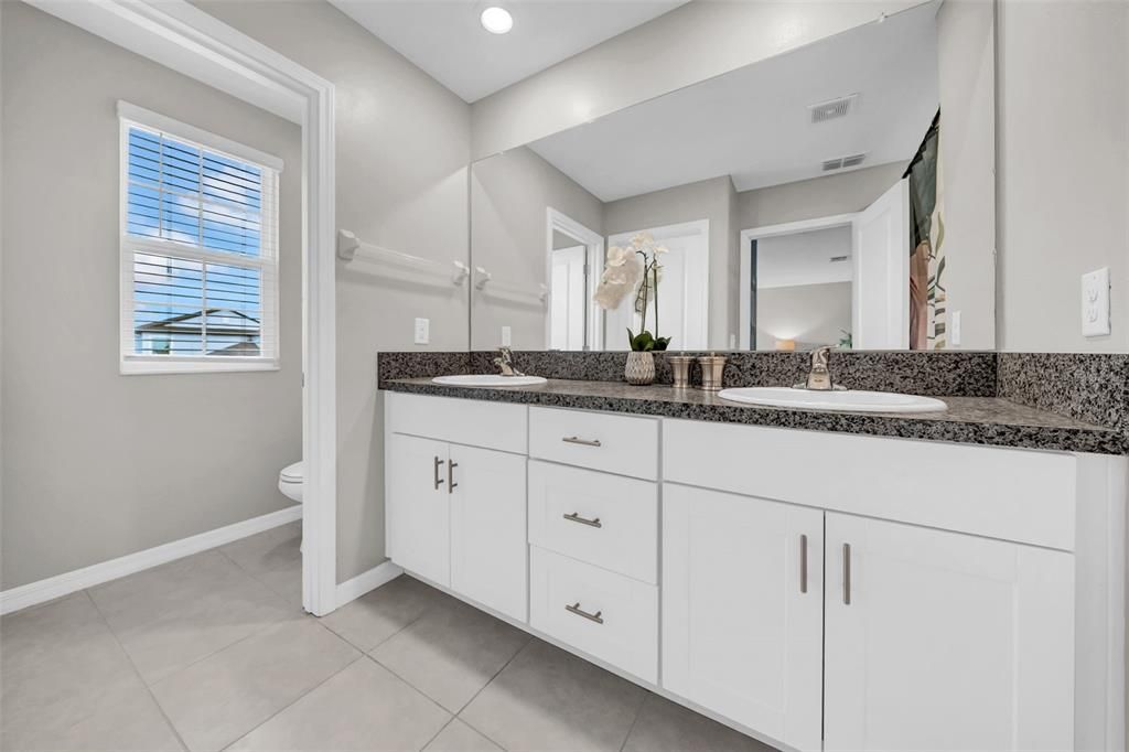 En Venta: $485,000 (6 camas, 3 baños, 2580 Pies cuadrados)