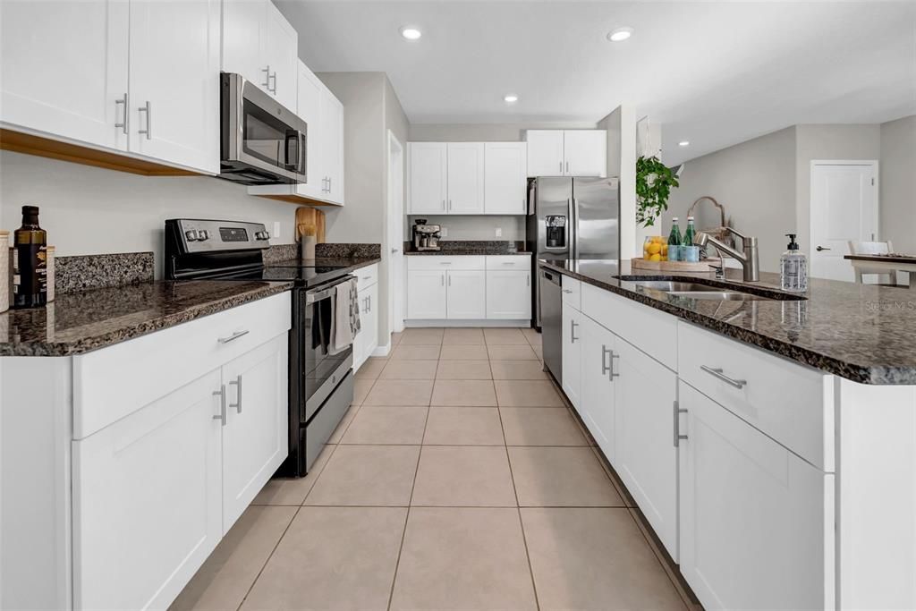 En Venta: $485,000 (6 camas, 3 baños, 2580 Pies cuadrados)