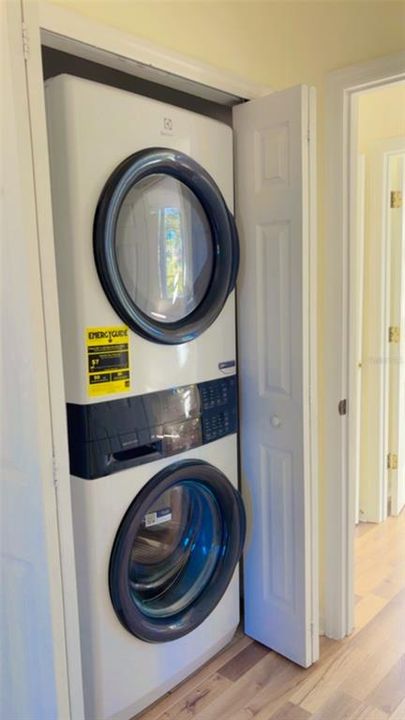 En Renta: $2,299 (3 camas, 2 baños, 1588 Pies cuadrados)