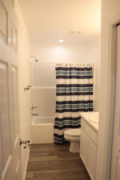 待售: $229,000 (4 贝兹, 2 浴室, 1411 平方英尺)