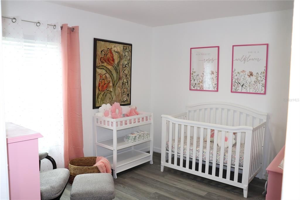 待售: $229,000 (4 贝兹, 2 浴室, 1411 平方英尺)