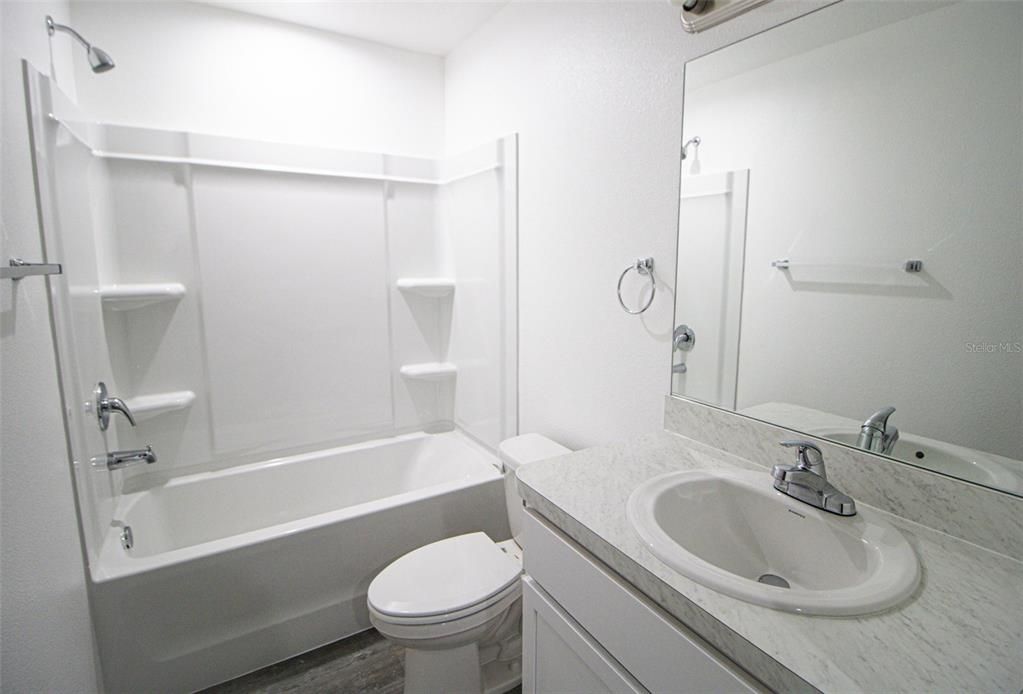 待售: $229,000 (4 贝兹, 2 浴室, 1411 平方英尺)