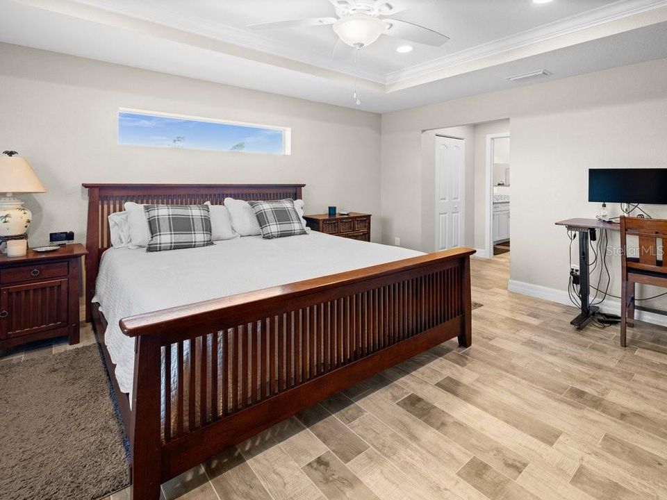 For Sale: $549,900 (3 beds, 2 baths, 1663 Square Feet)