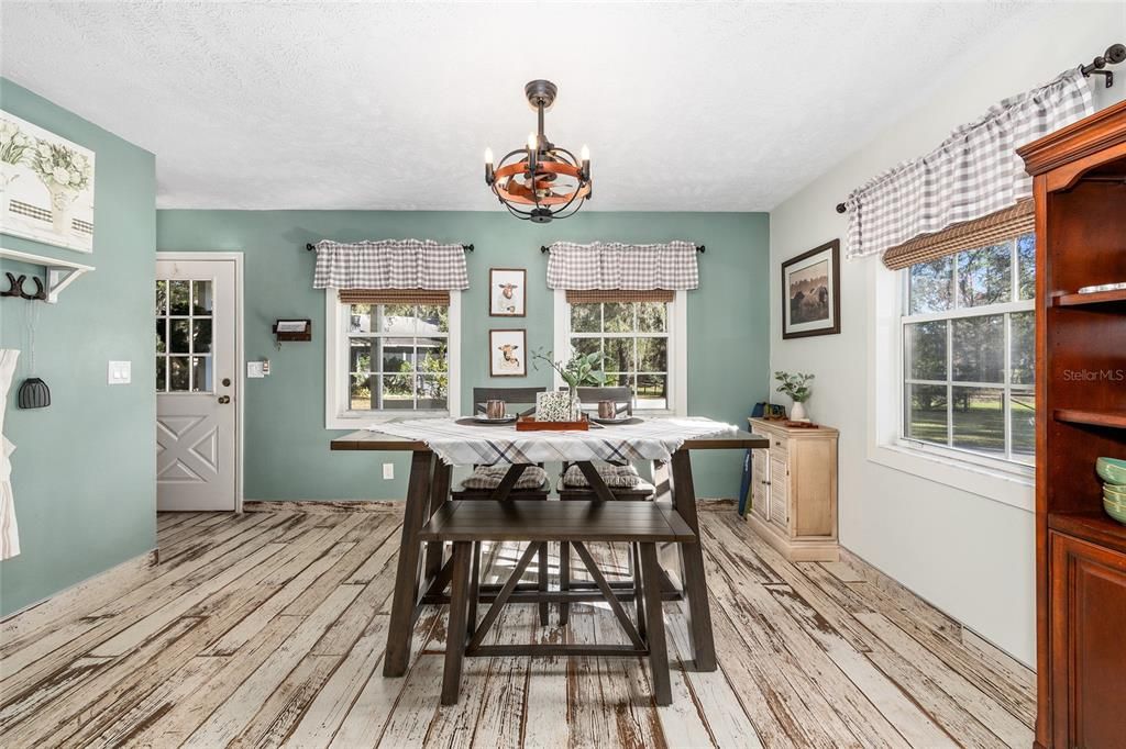 На продажу: $1,450,000 (3 спален, 3 ванн, 2576 Квадратных фут)