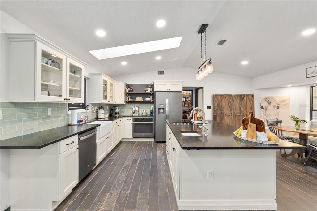 На продажу: $1,450,000 (3 спален, 3 ванн, 2576 Квадратных фут)