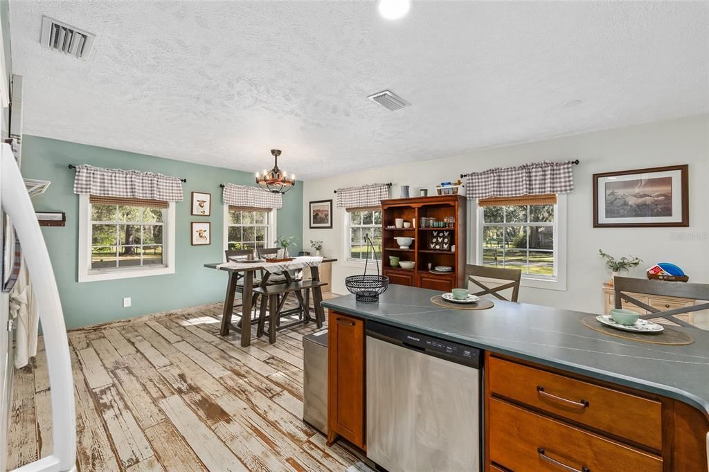 На продажу: $1,450,000 (3 спален, 3 ванн, 2576 Квадратных фут)