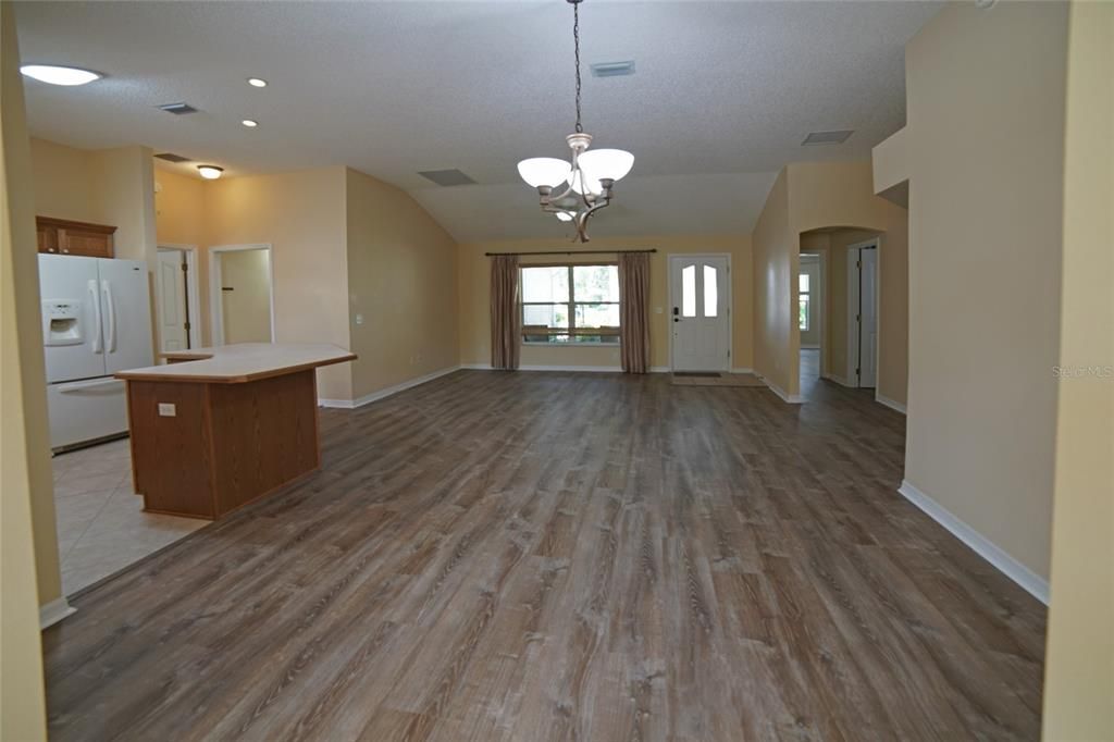 待售: $369,900 (3 贝兹, 2 浴室, 1616 平方英尺)