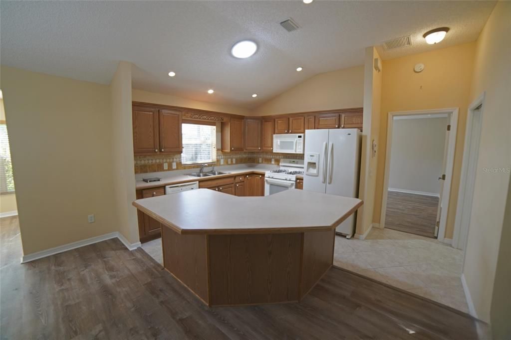 待售: $369,900 (3 贝兹, 2 浴室, 1616 平方英尺)